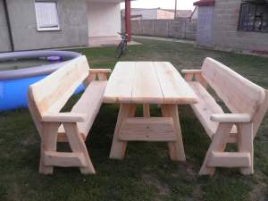 Стол и лавки