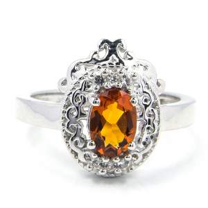 Серебряное кольцо 925 пробы 3,56 гр. с цитрином Мадейра с Мадагаскара и топазами из США 0,71 карат