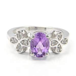 Серебряное кольцо 925 пробы 3,03 гр. с бразильским аметистом и топазами из США 1,23 карат