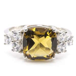 Серебряное кольцо 925 пробы 4,04 гр. с кварцем цвета виски с США и цирконами 4,62 карат