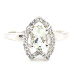 Серебряное кольцо 925 пробы 2,37 гр. с бразильским зеленым аметистом и цирконами 1,03 карат