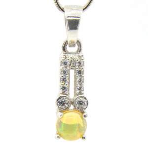 Серебряная подвеска 925 пробы 1,28 гр. с эфиопским опалом класса ААА и белыми цирконами 0,52 карат