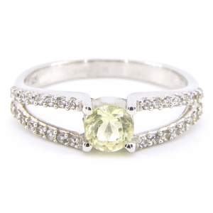 Серебряное кольцо 925 пробы 2,2 гр. с лимонным топазом из США и белыми цирконами 0,89 карат