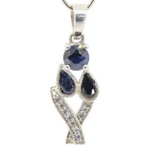 Серебряная подвеска 925 пробы 2,27 гр. с индийским черным сапфиром класса АА и цирконами 1,71 карат