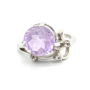 Серебряное кольцо 925 пробы 4 г с бразильским аметистом Rose de France и топазами из США 3,57 карат