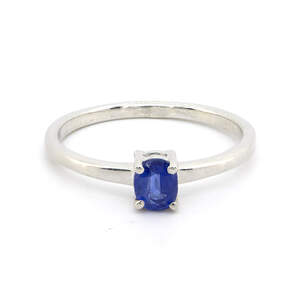 Серебряное кольцо 925 пробы 1,6 гр. с непальским кианитом 0,41 карат