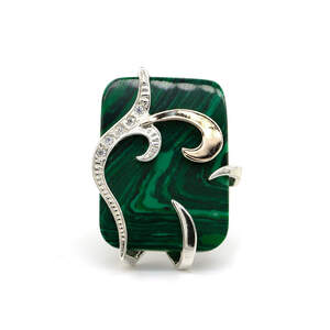 Серебряное кольцо 925 пробы с золотом 375 пробы 6,48 г с малахитом и цирконами 15,11 карат