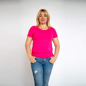 Футболка женская цвета фуксии