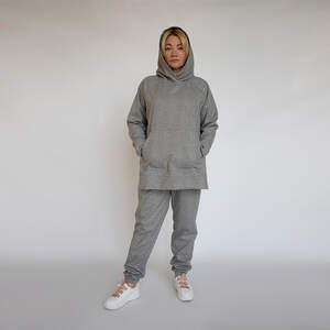 Спортивный костюм серого цвета