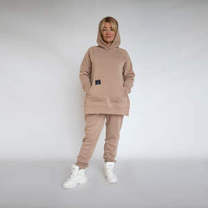 Женский спортивный костюм на флисе бежевого цвета