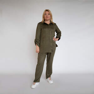 Костюм брюки и рубашка на пуговицах - цвет хаки