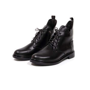 Женские ботинки из натуральной кожи черного цвета (мех)