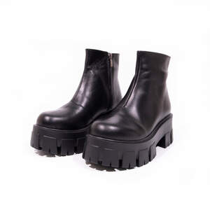 Ботинки женские из натуральной кожи черного цвета
