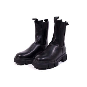 Женские сапоги из эко-кожи черного цвета