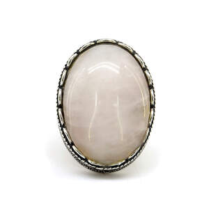 Кольцо 9,78 гр. с розовым кварцем в покрытии родием 25 карат