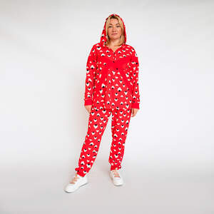 Костюм спортивный красного цвета