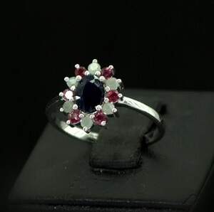 Серебряное кольцо 925 пробы 2,47 г с Сапфіром, рубинами та смарагдами класса АААА 1,35 карат