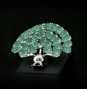 Серебряная брошь 925 пробы 13,04 г с зеленым Котячим глазом 14,25 карат