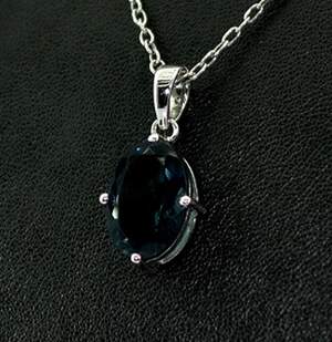 Серебряная подвеска 925 пробы 2,23 г с Топазом Лондон Блу 2,38 карат