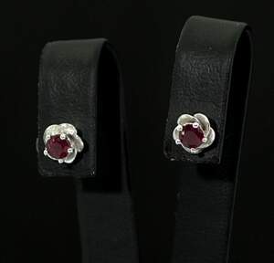 Серебряные серьги 925 пробы 1,67 г с африканскими Роял Рубінами класса АААА и цирконами 0,7 карат