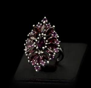 Серебряное кольцо 925 пробы 6,18 г с кенийскими Родолиты 6,76 карат