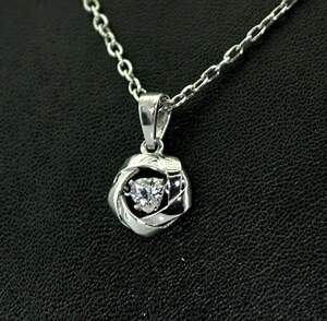 Серебряная подвеска 925 пробы 0,89 г с белым цирконом 0,81 карат