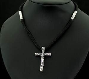 Кольє со срібною підвіскою-хрестиком 925 пробы 31,9 г, 70 см
