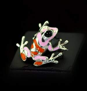 Серебряная брошь 925 пробы 5,94 г с эмалью 1,5 карат