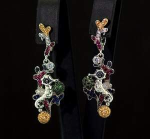 Серебряные серьги 925 пробы 6,15 г с кольоровими цирконами та эмалью 2,79 карат