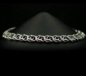 Серебряный браслет 925 пробы 9,8 г, плетіння Бісмарк Серебряный браслет 925 пробы 9,8 г, плетіння Бісмарк