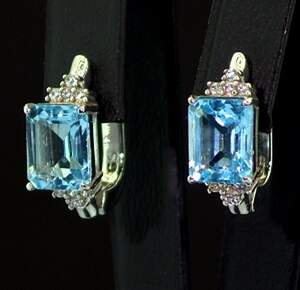 Серебряные серьги 925 пробы 6,45 г с голубыми Топазами и фианитами 8,84 карат Серебряные серьги 925 пробы 6,45 г с голубыми Топазами и фианитами 8,84 карат