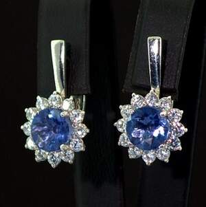 Серебряные серьги 925 пробы 8,3 г с Флюоритами Блу Джон и фианитами 7,19 карат Серебряные серьги 925 пробы 8,3 г с Флюоритами Блу Джон и фианитами 7,19 карат