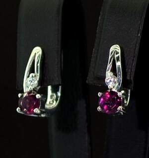 Серебряные серьги 925 пробы 3,38 г с Родолиты и фианитами 1,39 карат