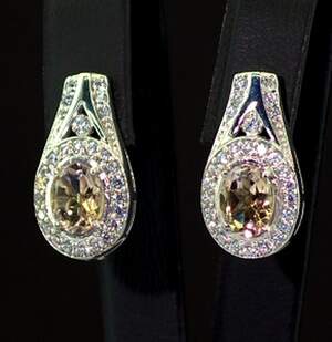 Серебряные серьги 925 пробы 6,61 г с боливийскими Аметринами и фианитами 3,95 карат Серебряные серьги 925 пробы 6,61 г с боливийскими Аметринами и фианитами 3,95 карат