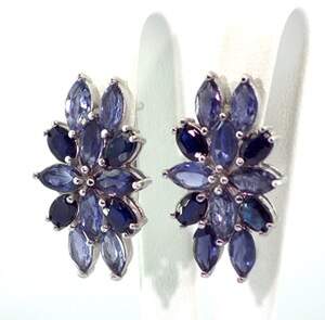 Серебряные серьги 925 пробы 11,72 г с танзанийскими Іолітами и шри-ланкийскими сапфирами класса АААА 11,92 карат Серебряные серьги 925 пробы 11,72 г с танзанийскими Іолітами и шри-ланкийскими сапфирами класса АААА 11,92 карат