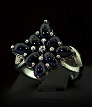Серебряное кольцо 925 пробы 5,56 г со шрі-ланкіськими Сапфірами класса АААА 5,52 карат Серебряное кольцо 925 пробы 5,56 г со шрі-ланкіськими Сапфірами класса АААА 5,52 карат