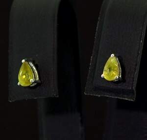 Серебряные серьги 925 пробы 0,79 гр. с норвежскими Сфенами класса АААА и топазами из США 0,52 карат