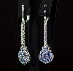 Серебряные серьги 925 пробы 6,88 гр. с Танзанитами класса АААА и топазами из США 4,14 карат Серебряные серьги 925 пробы 6,88 гр. с Танзанитами класса АААА и топазами из США 4,14 карат