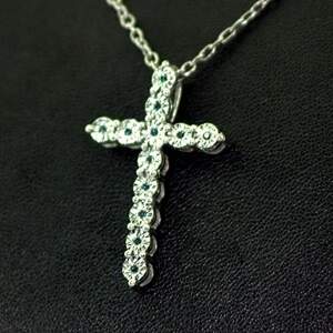 Серебряная подвеска 925 пробы 3,11 гр. с голубыми бриллиантами Hope VVS1 0,08 карат Серебряная подвеска 925 пробы 3,11 гр. с голубыми бриллиантами Hope VVS1 0,08 карат