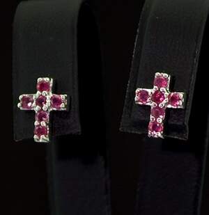 Серебряные серьги 925 пробы 1,39 гр. с африканскими Роял рубинами класса AAAA 0,72 карат Серебряные серьги 925 пробы 1,39 гр. с африканскими Роял рубинами класса AAAA 0,72 карат
