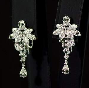 Серебряные серьги 925 пробы 4,38 гр. с зелеными намибийскими Бриллиантами класса VVS1 0,16 карат Серебряные серьги 925 пробы 4,38 гр. с зелеными намибийскими Бриллиантами класса VVS1 0,16 карат