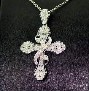 Серебряная подвеска 925 пробы 7,51 гр. с голубыми бриллиантами Hope VVS1 0,02 карат Серебряная подвеска 925 пробы 7,51 гр. с голубыми бриллиантами Hope VVS1 0,02 карат