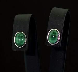 Серебряные серьги 925 пробы 1,45 г с Малахітами 2,8 карат Серебряные серьги 925 пробы 1,45 г с Малахітами 2,8 карат