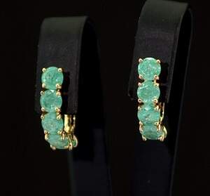 Серьги в позолоте со сніжними Кварцами 6,55 карат Серьги в позолоте со сніжними Кварцами 6,55 карат