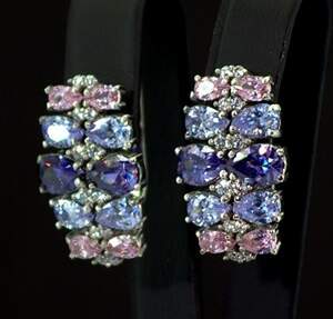 Серебряные серьги 925 пробы 10,48 г с кольоровими фианитами 11,9 карат Серебряные серьги 925 пробы 10,48 г с кольоровими фианитами 11,9 карат