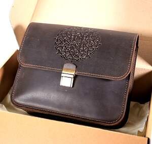 Жіноча сумка Blanknote из натуральной кожи коричневого цвета Жіноча сумка Blanknote из натуральной кожи коричневого цвета