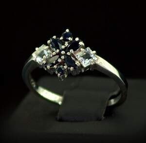 Серебряное кольцо 925 пробы 2,28 г с Сапфірами класса АААА и аквамаринами 0,8 карат Серебряное кольцо 925 пробы 2,28 г с Сапфірами класса АААА и аквамаринами 0,8 карат