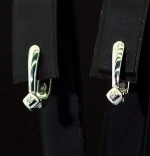 Серебряные серьги 925 пробы 2,45 г с Діамантами Кр 57 D/VVS1 0,02 карат Серебряные серьги 925 пробы 2,45 г с Діамантами Кр 57 D/VVS1 0,02 карат