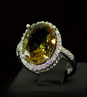 Серебряное кольцо 925 пробы 5,92 г с турецким Султанітом класса АААА и цирконами 3,49 карат