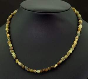 Ожерелье з зелеными Гранатами 96,5 карат 42+4 см Ожерелье з зелеными Гранатами 96,5 карат 42+4 см